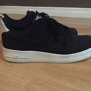 Nike Air Force 1 Suede Black